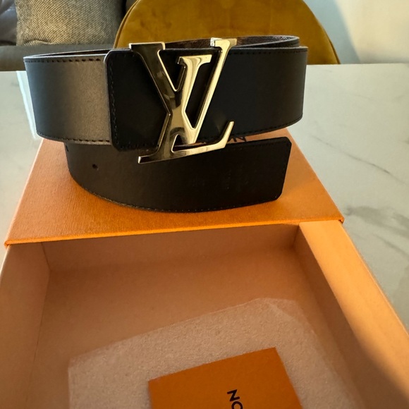 Authentic Louis Vuitton Reversible belt for Sale - NEW - Picture 5 of 6